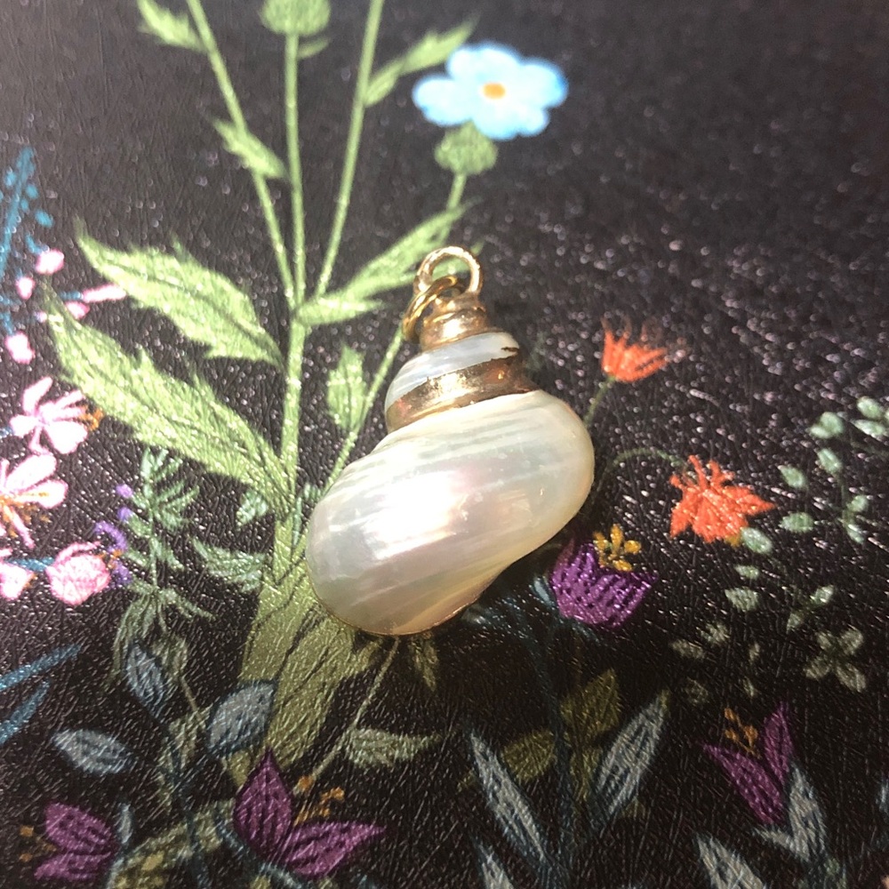 Pearl Shell Charm Pendant in Iridescent White with Gold Accent